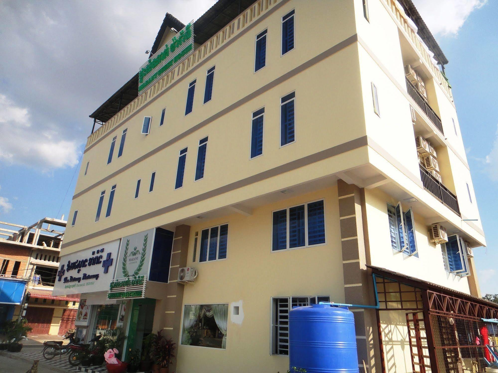 贡布 马拉尼旅馆酒店 外观 照片